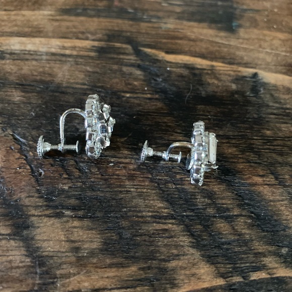 vintage rhinestone crystal screw-back earrings - Picture 4 of 5